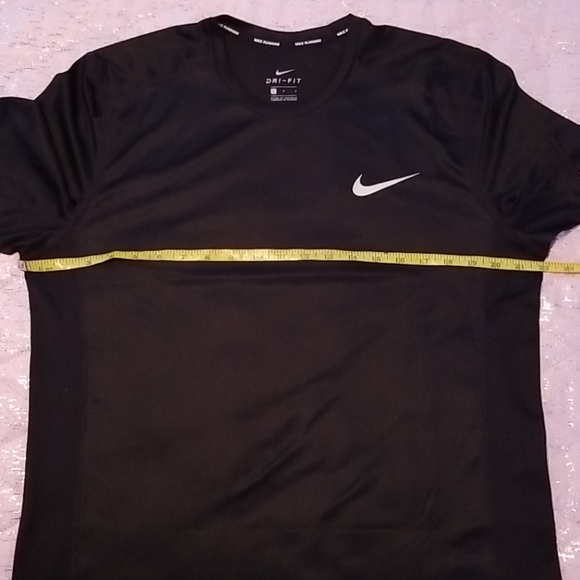 Nike Shirt - Picture 7 of 7